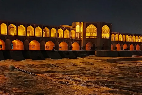 تور اصفهان